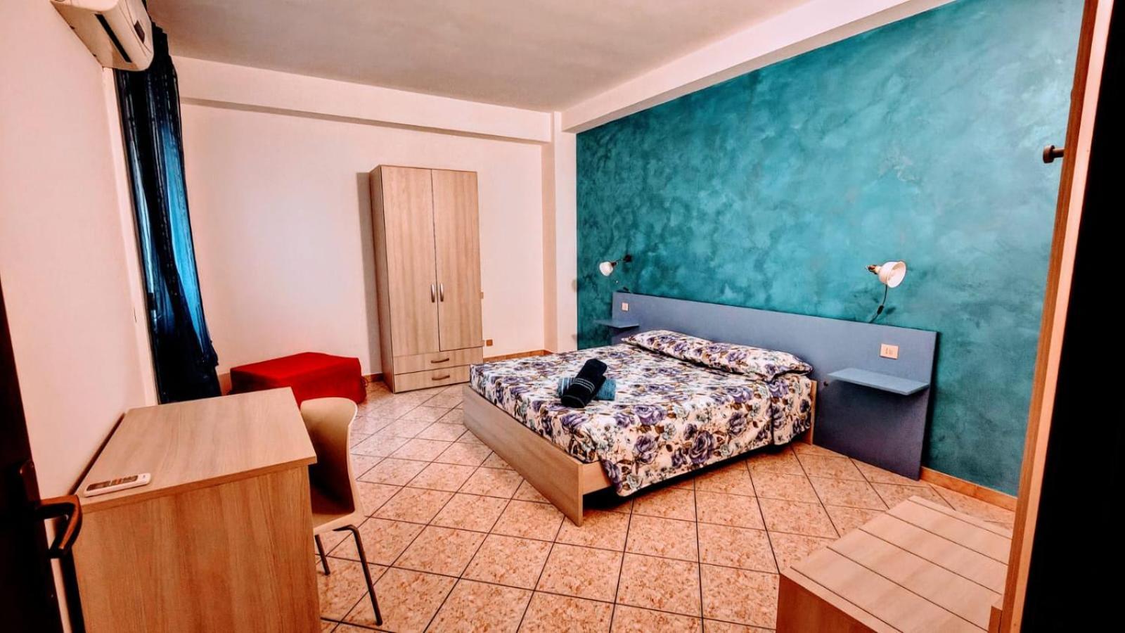 דירות Solarino La Casa Del Viale מראה חיצוני תמונה