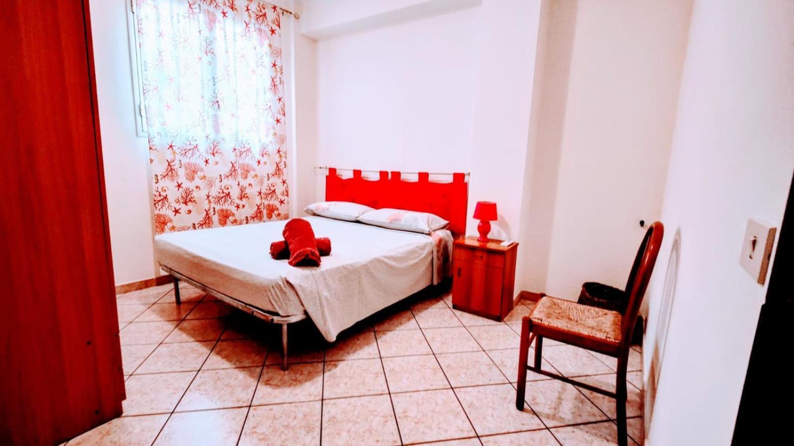 דירות Solarino La Casa Del Viale מראה חיצוני תמונה